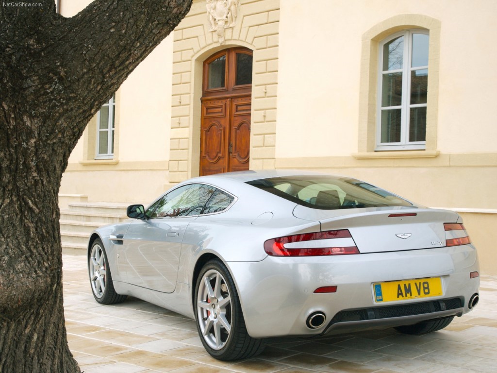 Aston Martin Vantage 4.3 V8 (Automático)